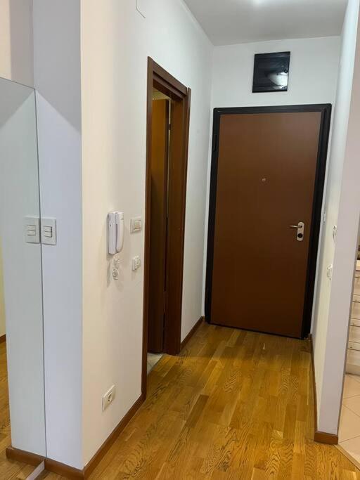 Lovely Apartment With The Parking Place Podgorica Exterior photo